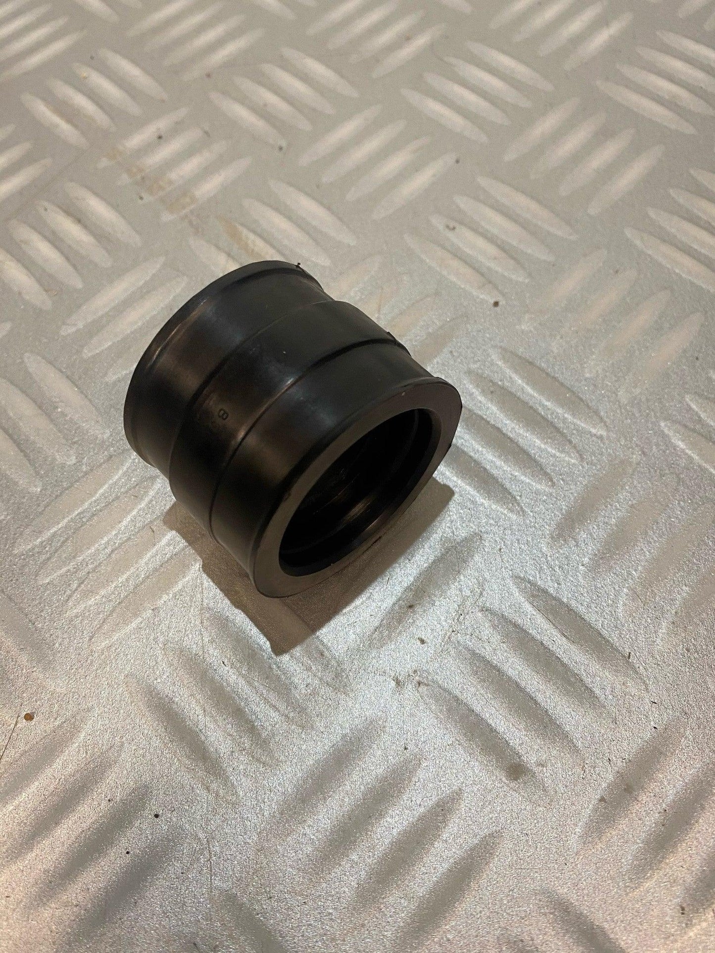 Inlaat rubber voor schuif carburateur GX390 - KartKings