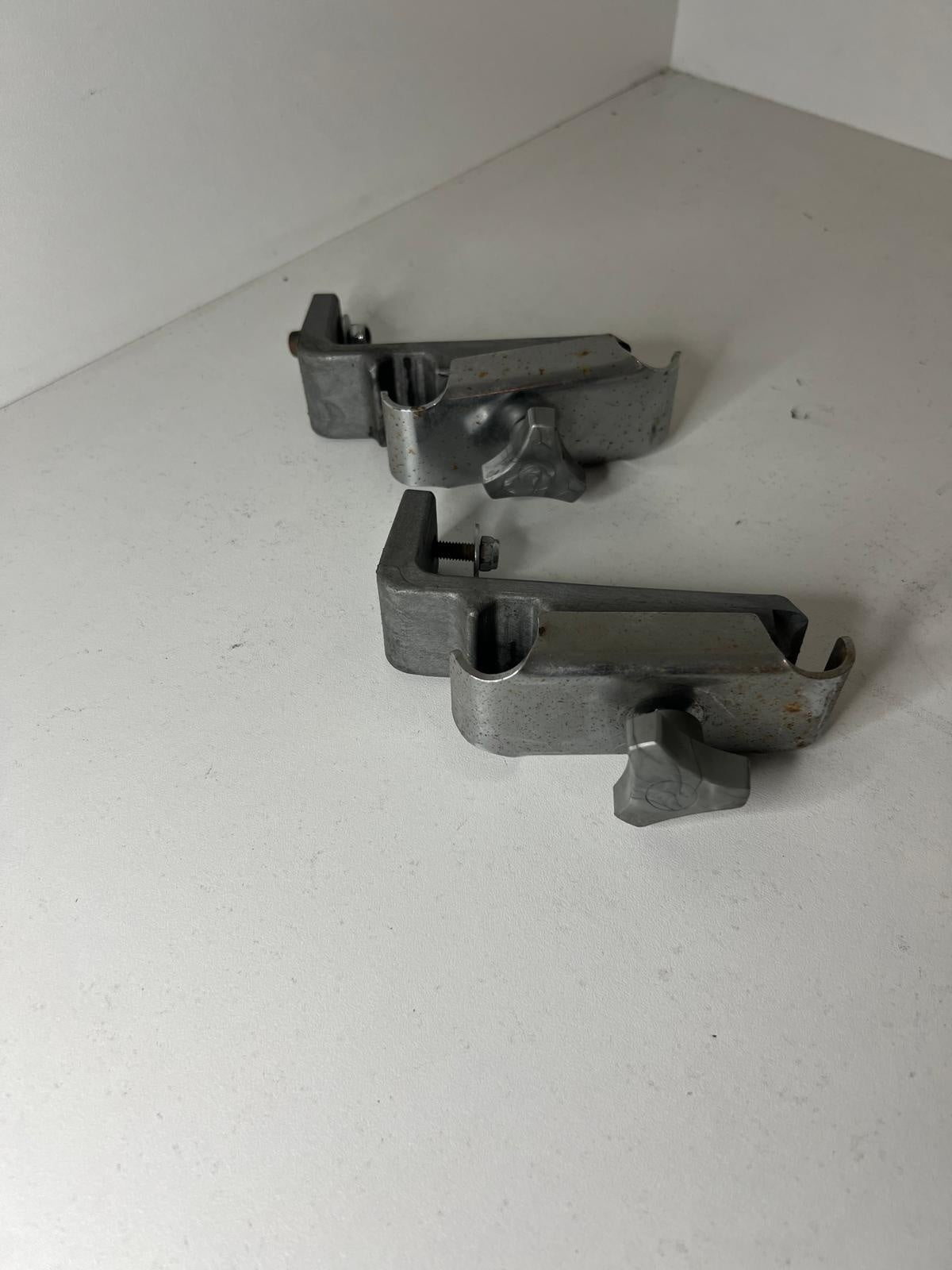 Supports de pare-chocs avant Arrow Karttech d'occasion (ancien type)