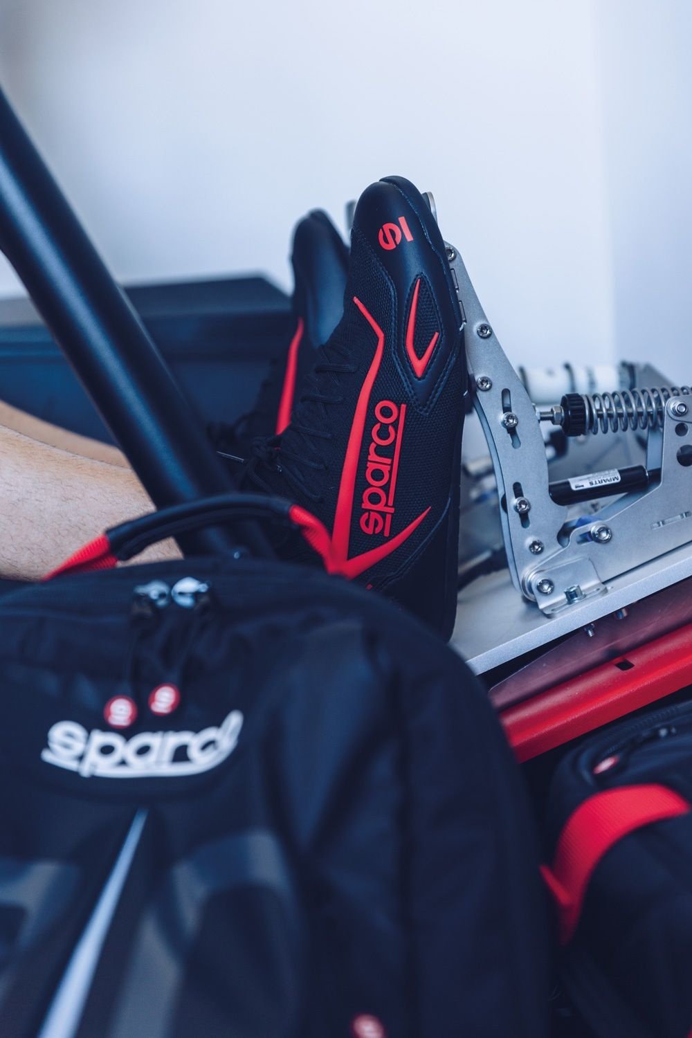 Chaussures de jeu Sparco Hyperdrive noir/rouge fluo