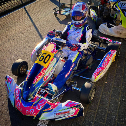 Conception d'un ensemble d'autocollants de karting personnalisés