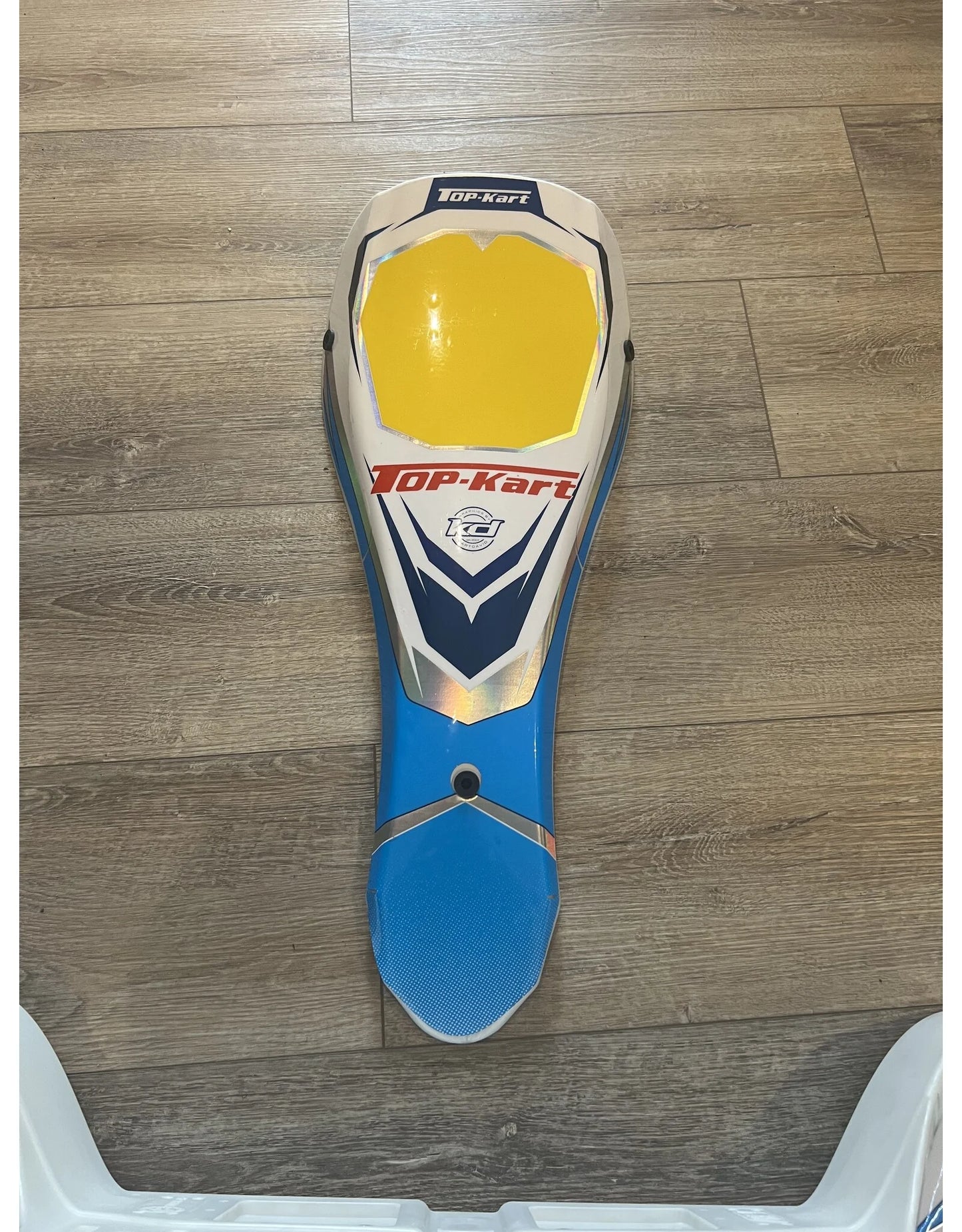 KG 506 voorbumper panel met Top Kart stickers