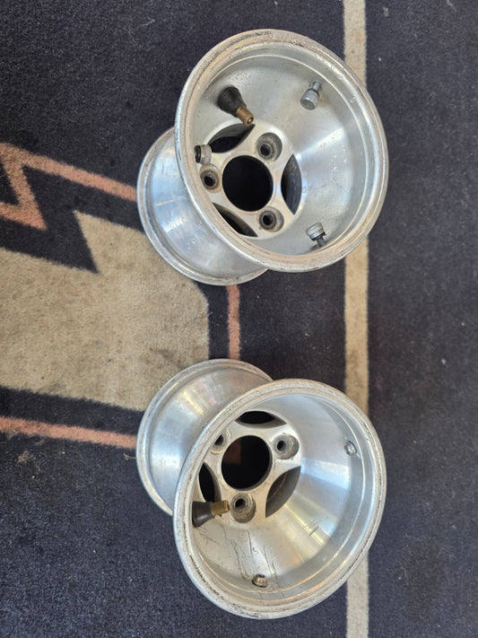 Jeu de jantes avant en aluminium d'occasion avec boulons 130 mm